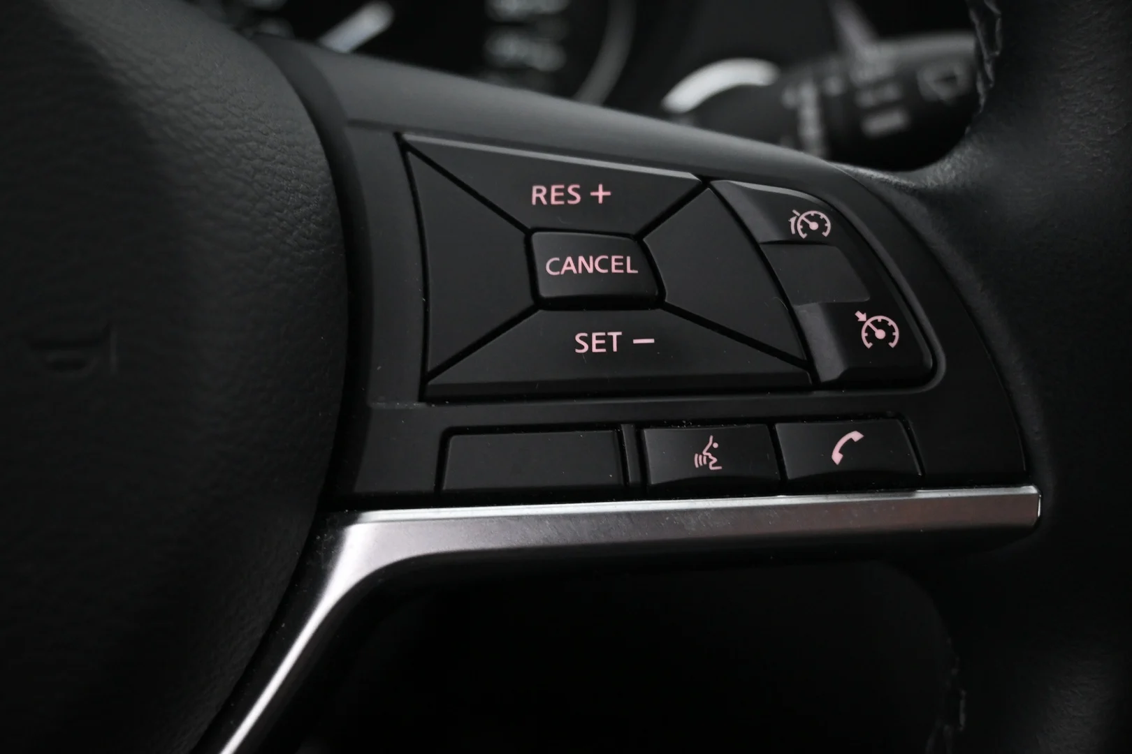 Car Image - 4js7UzV0JCAroWHY2TjNa3