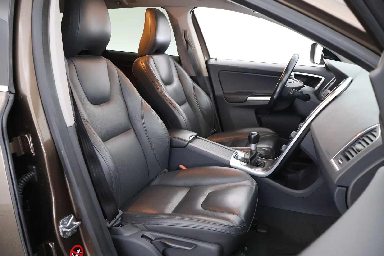 Car Image - 1nrhRW8RndTgpIP060AfcG