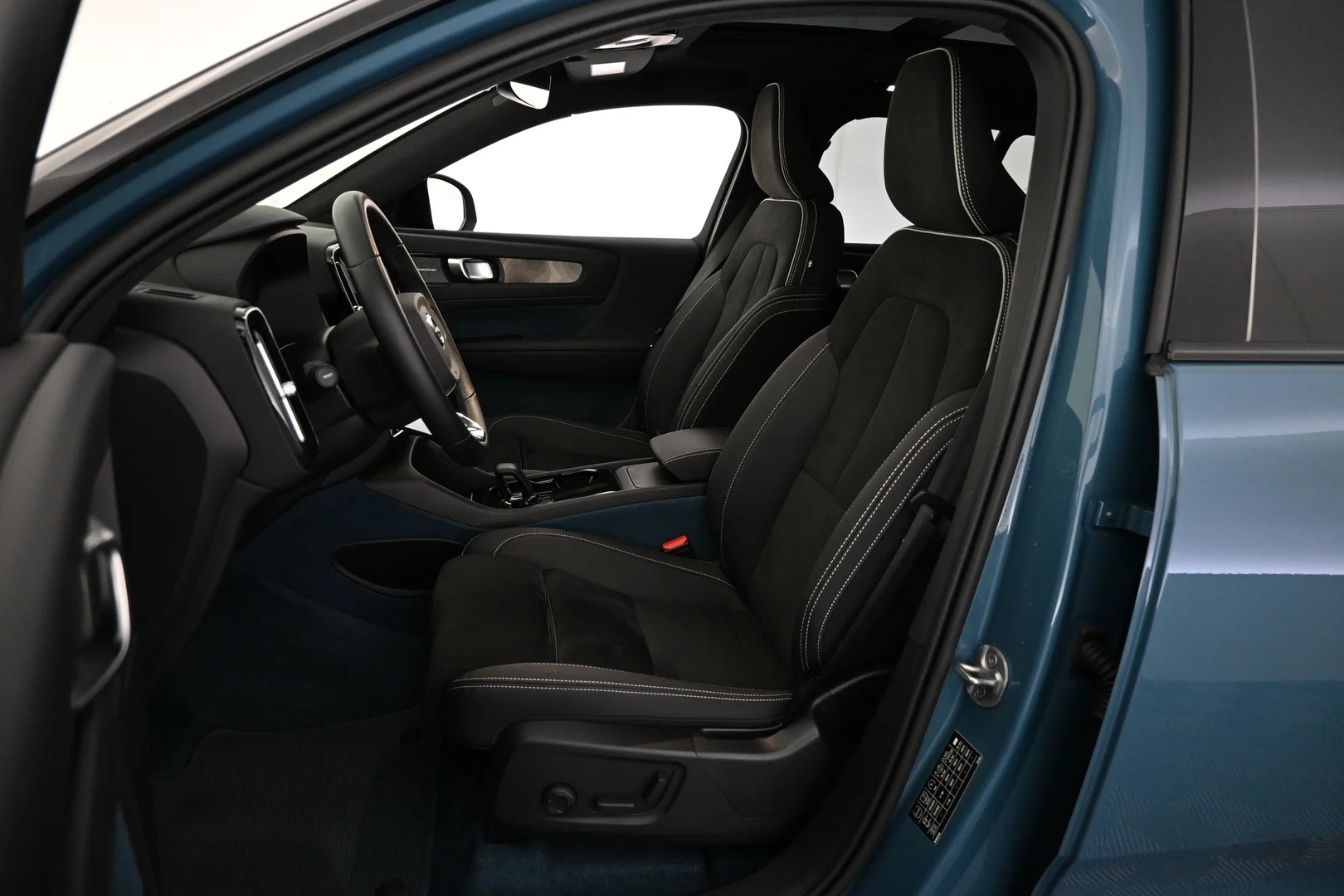 Car Image - 49n82wHPj0yv3IRcavJPNp