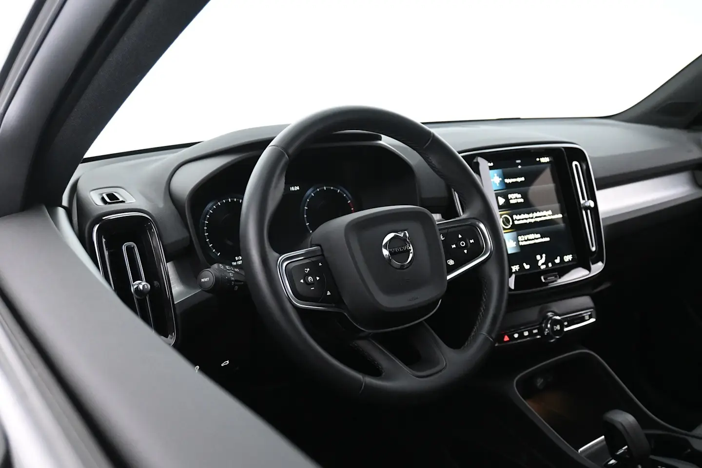 Car Image - 5YCv7FjDnjiBcrq1b8e15k