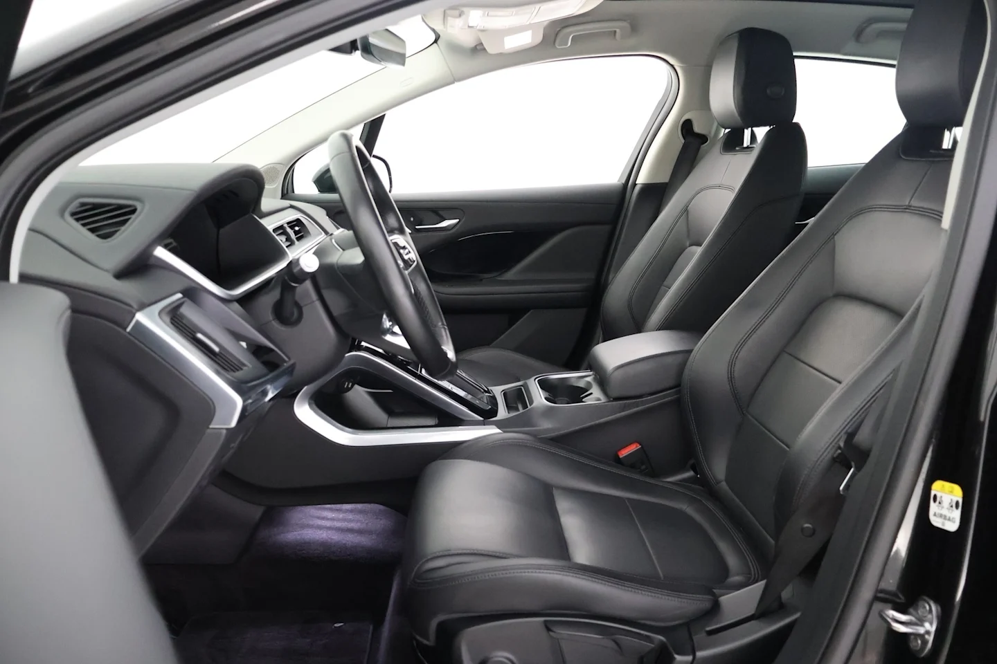 Car Image - 2hAHKai5phMy5BXOi1t521