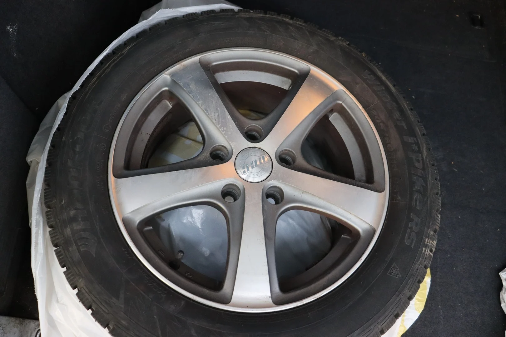 Car Image - 5lLYa5f7uc1jlbd00A53Ht