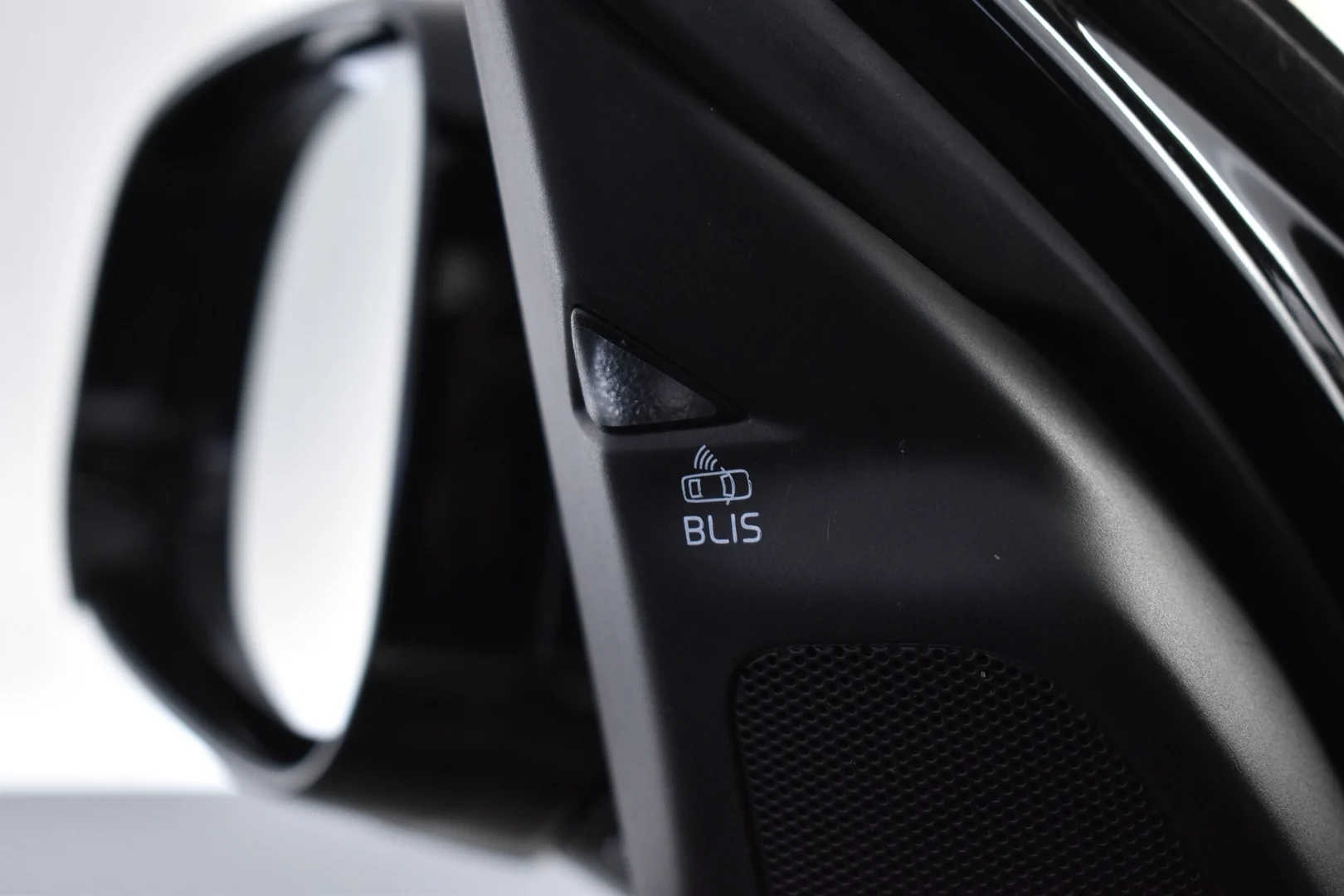 Car Image - 2M4WkdBsmcACUznqkhw0vs
