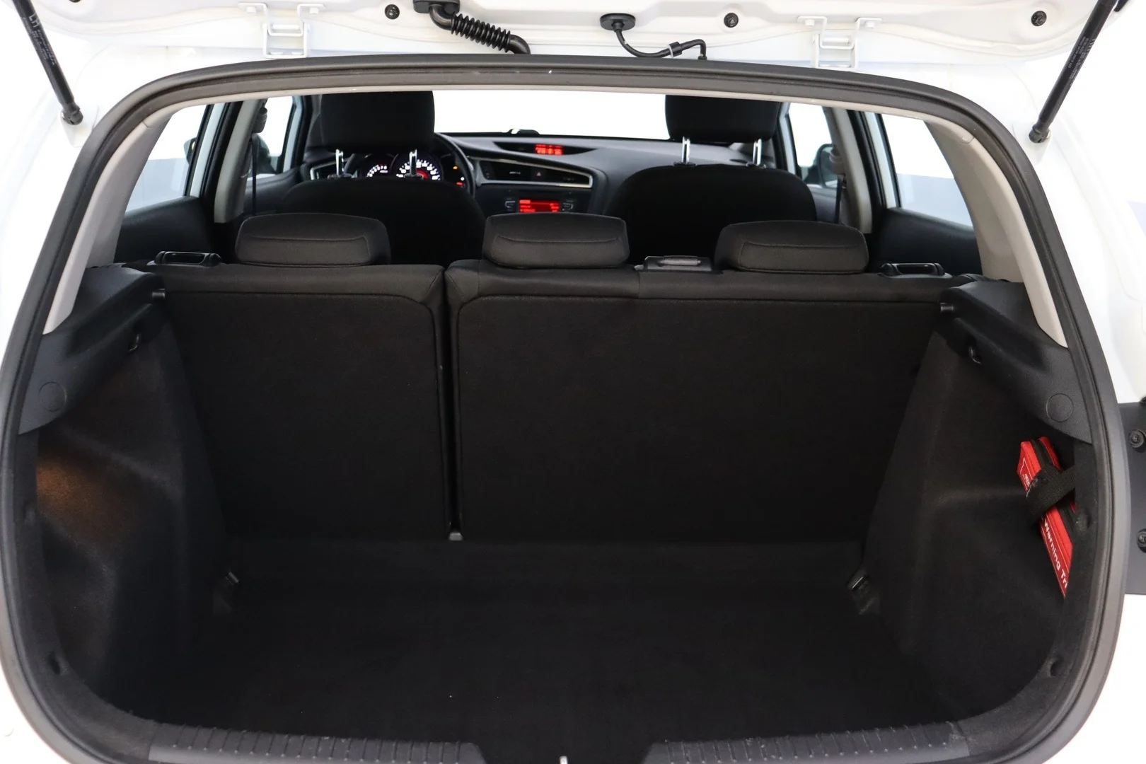 Car Image - vChNInyyyAzYbKAKvOM14