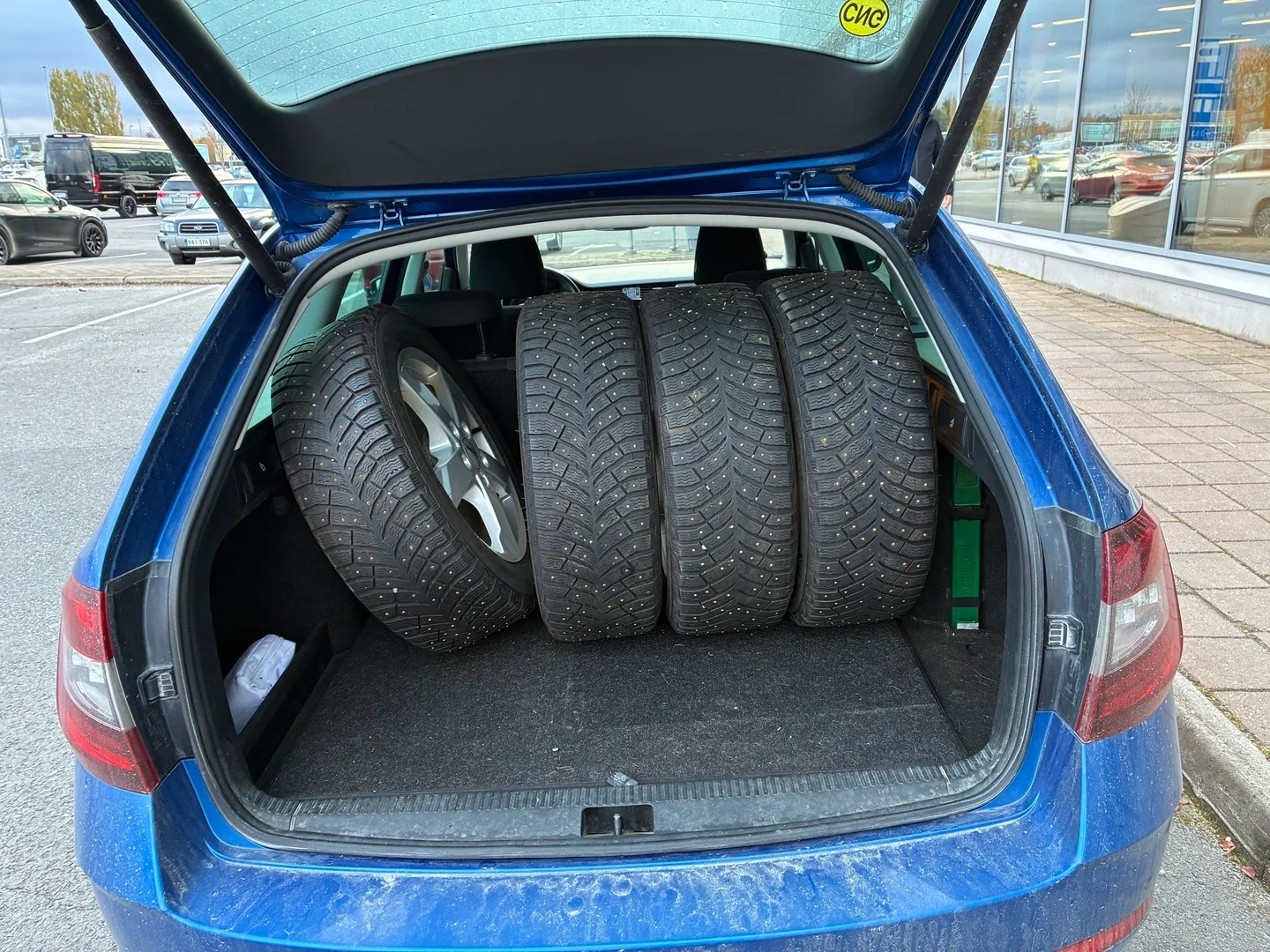 Car Image - 47dnlaMlJm8QYKS5ym314T