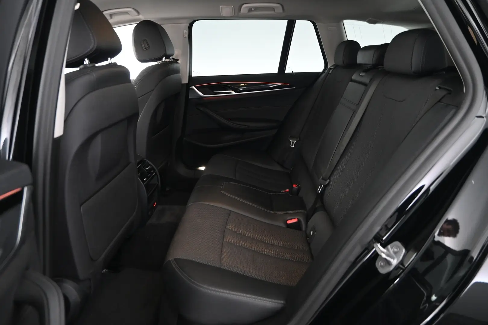 Car Image - 3Qhsg2HwAeOZOAYhBJILMs