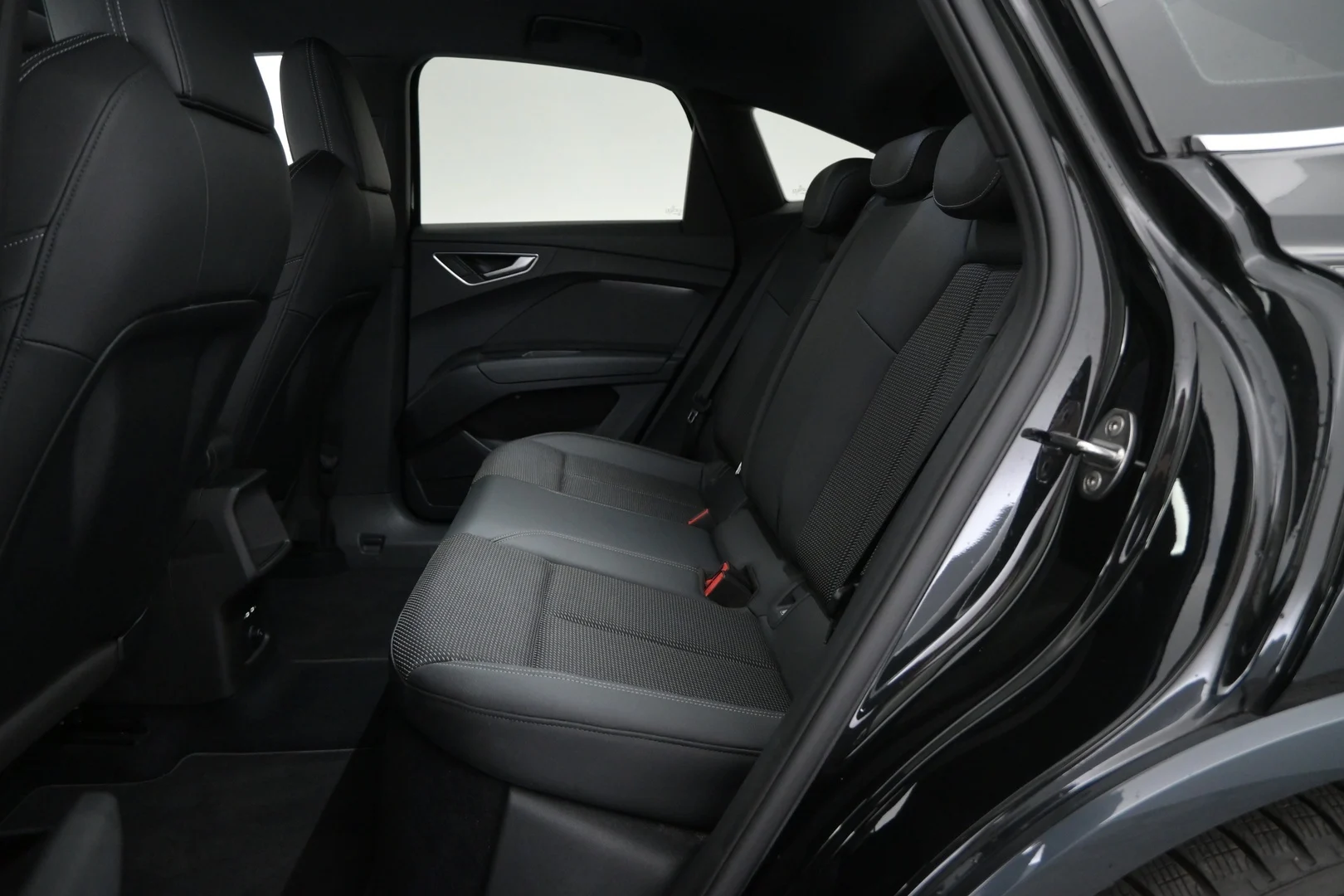 Car Image - 52hNazptXPqKBTUrrDbVhP