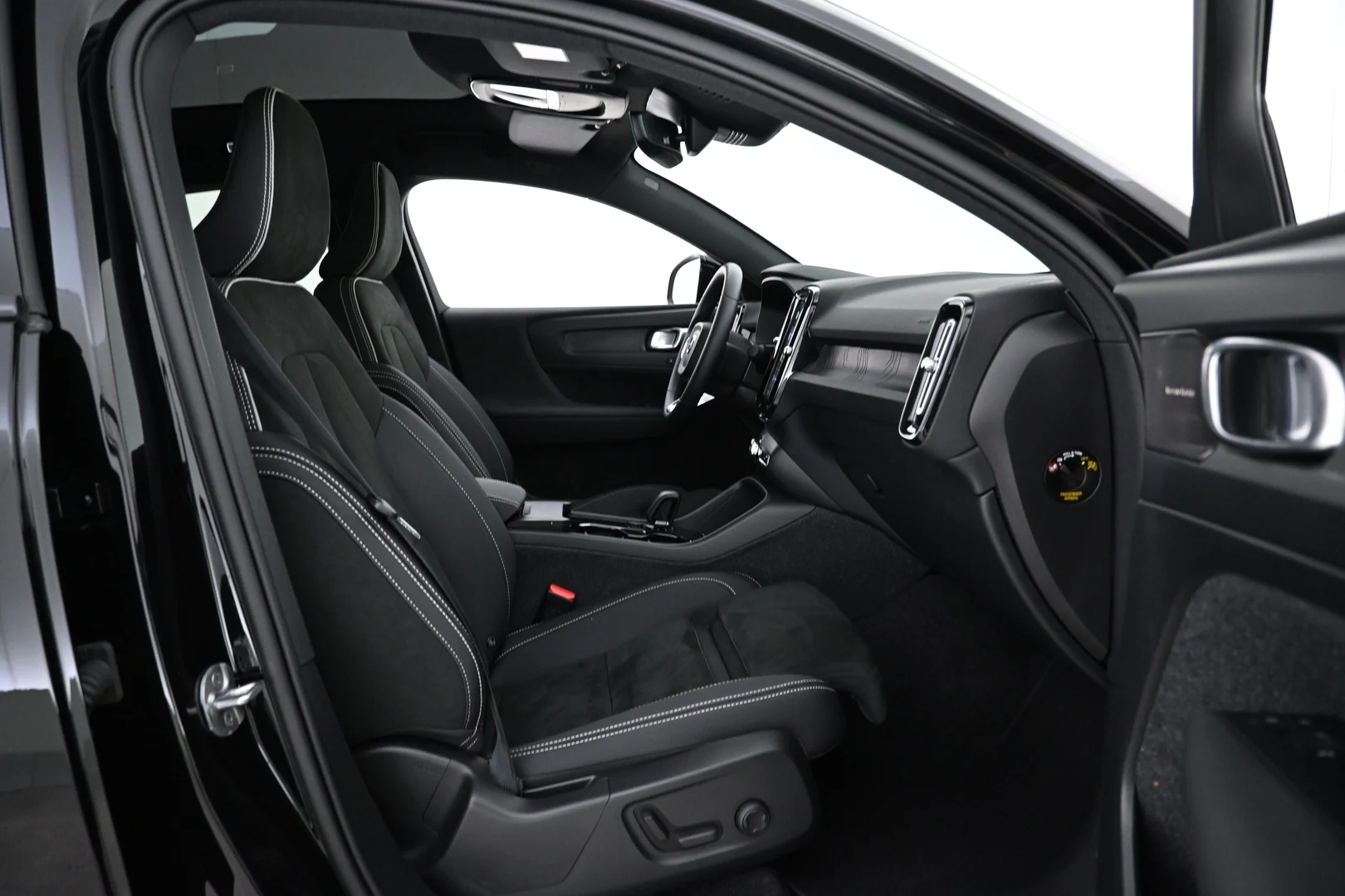 Car Image - 3QUSGtyxDFn3nU3go9embl