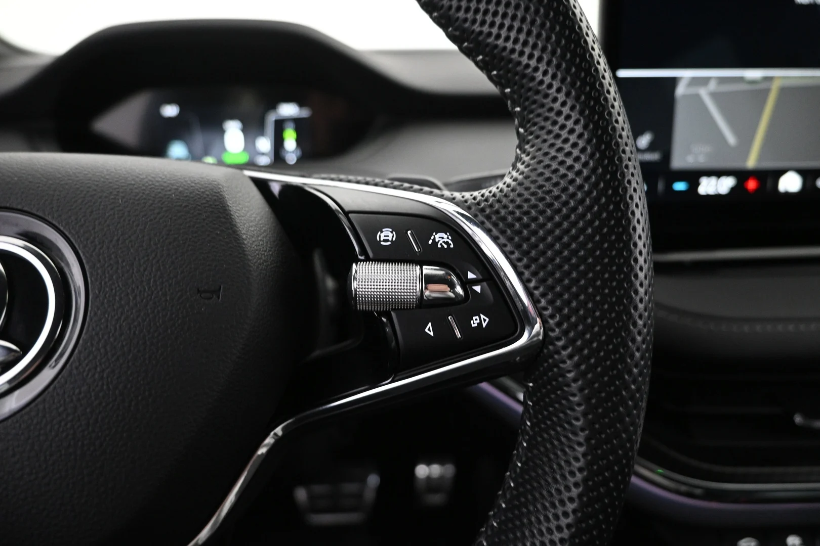 Car Image - 2qfBWiQ6hSw28B8N3VtJTc