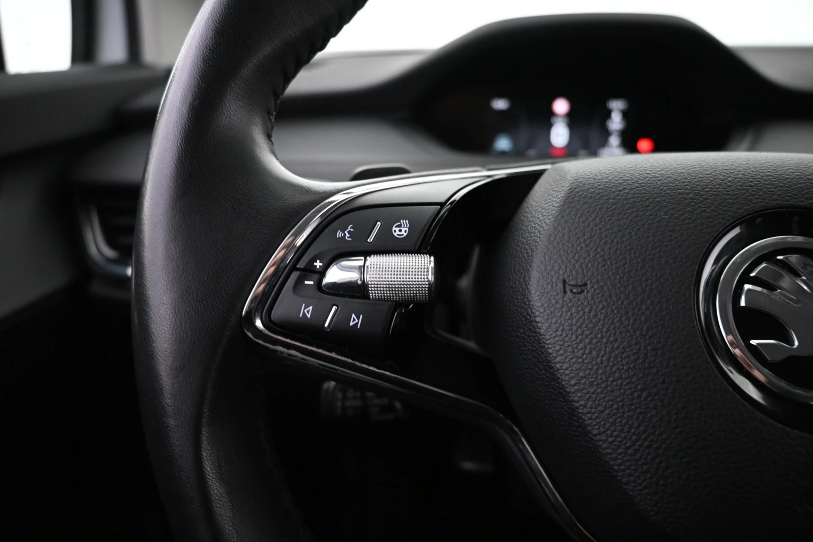 Car Image - 6dHLJeN1n6ITr0J9lPxU5K