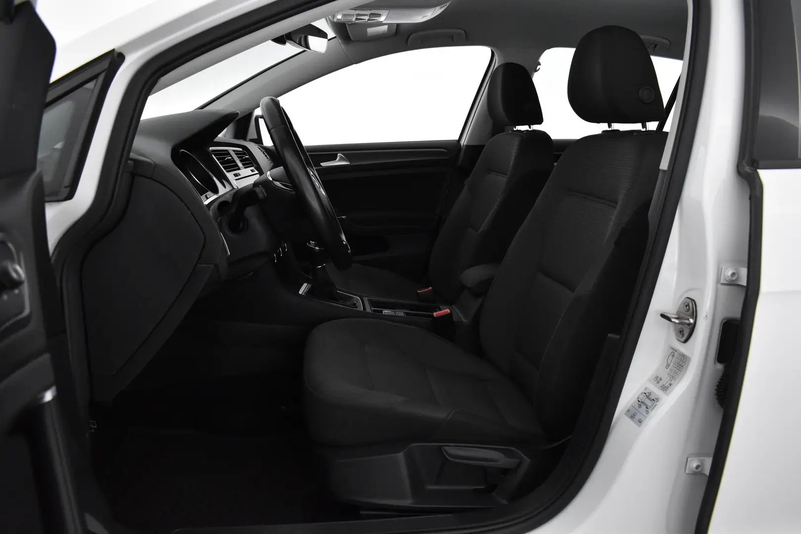 Car Image - 7DpxiuX80BAEx6dmcqArtq
