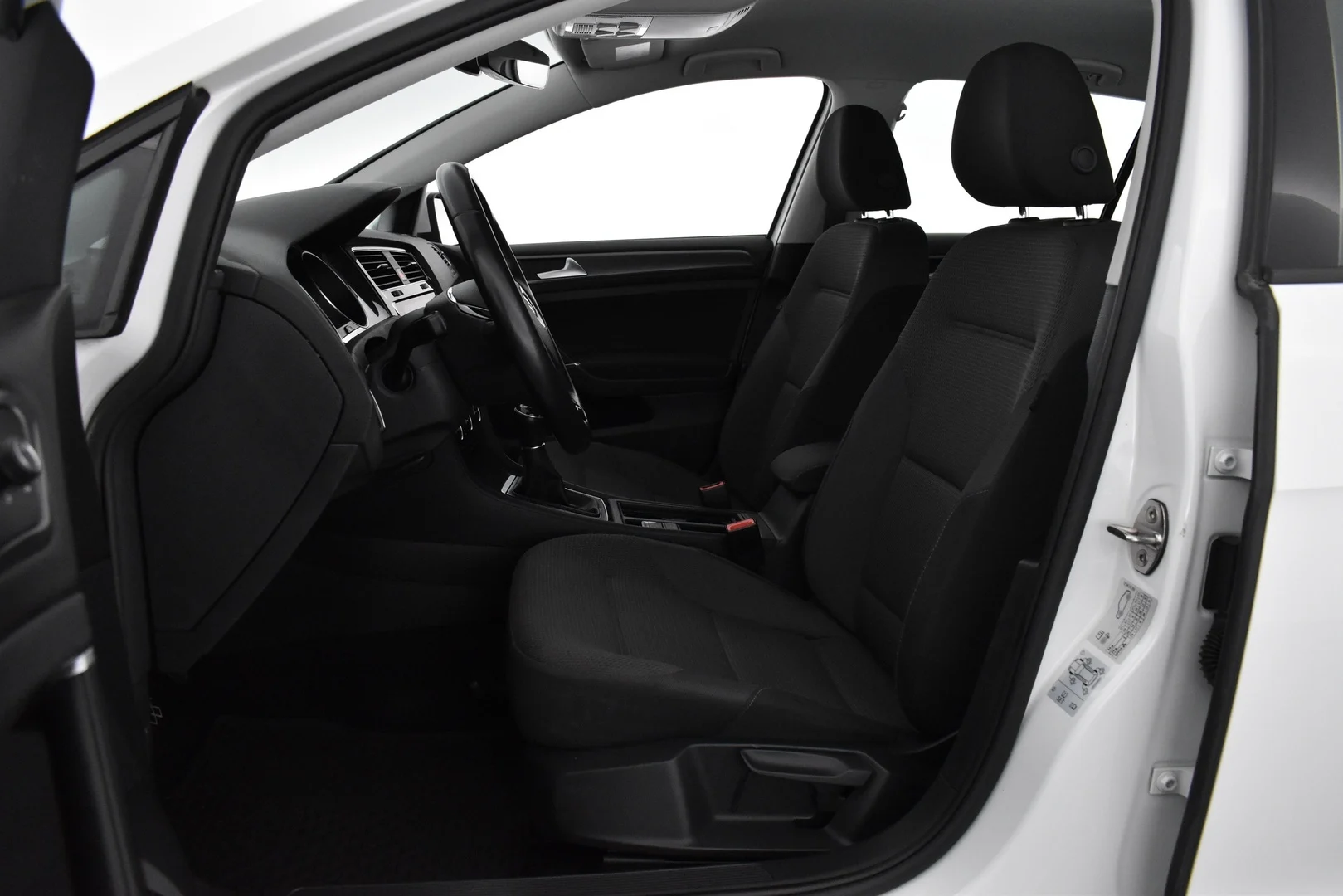 Car Image - 7DpxiuX80BAEx6dmcqArtq