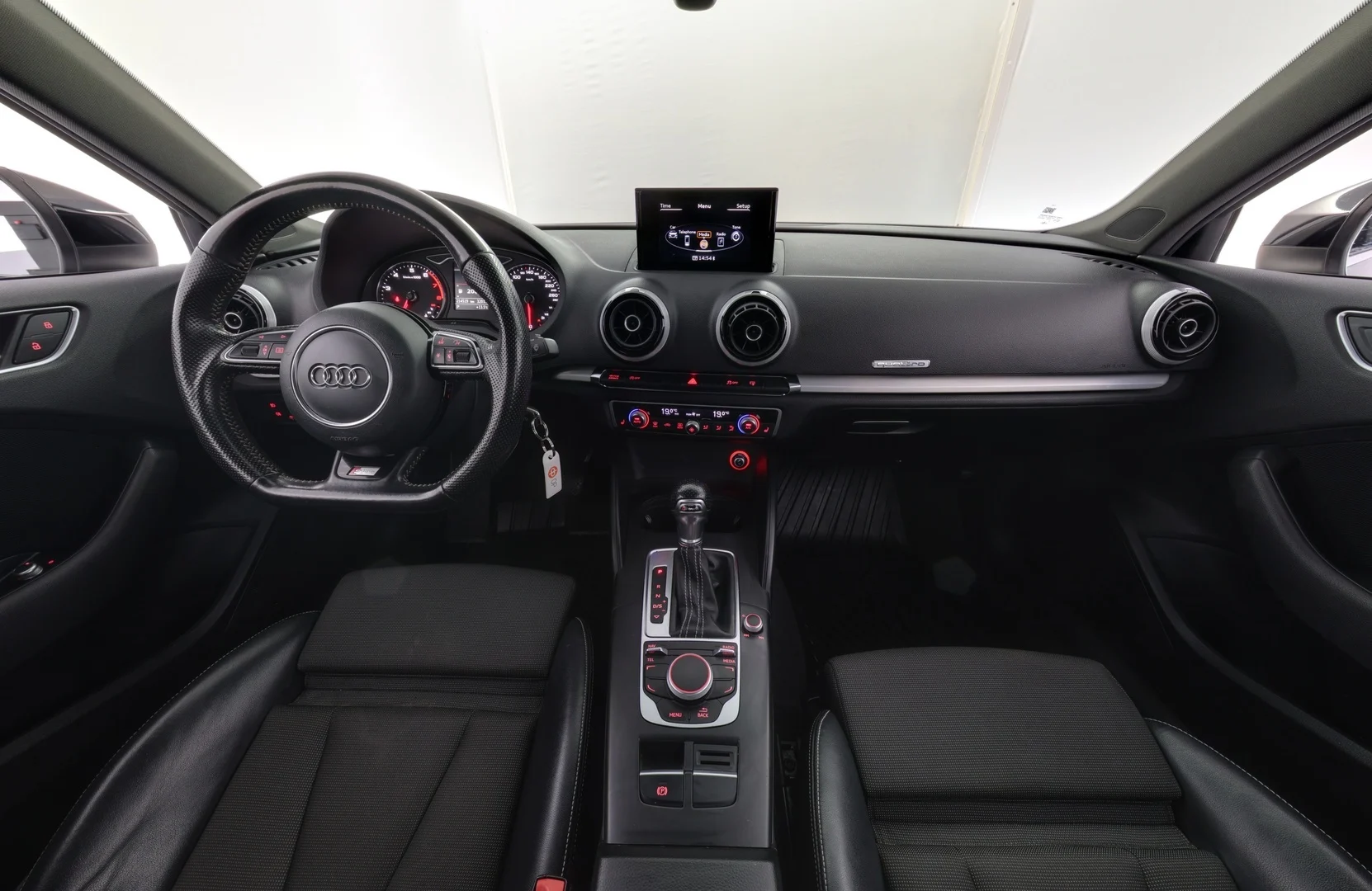 Car Image - 5Wpar9mbzrh2QsZJFYik8I