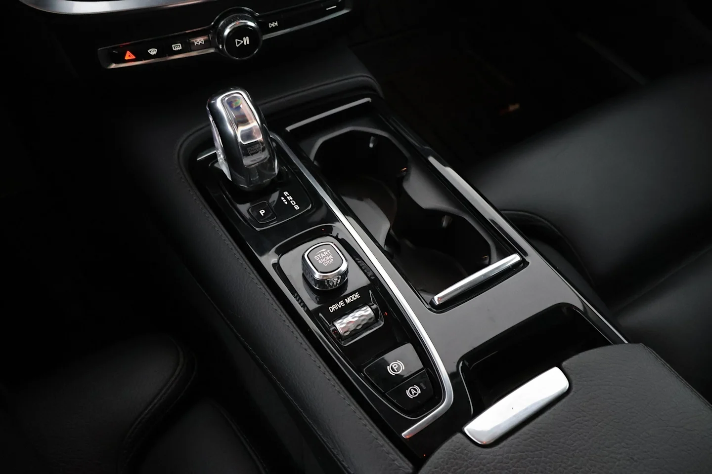 Car Image - 3Sy0VGOzb1xe2OFiJQBHXF