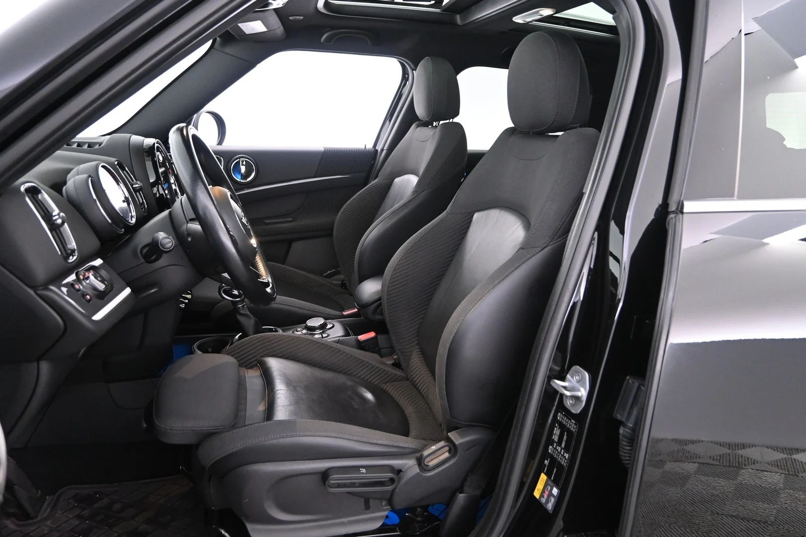 Car Image - 1HOHnzYMIGm3Zl1sHbax3Q