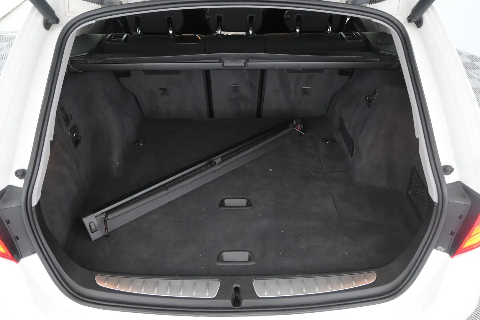 Car Image - DGSP4ywTe9o7NFDx1nHh0
