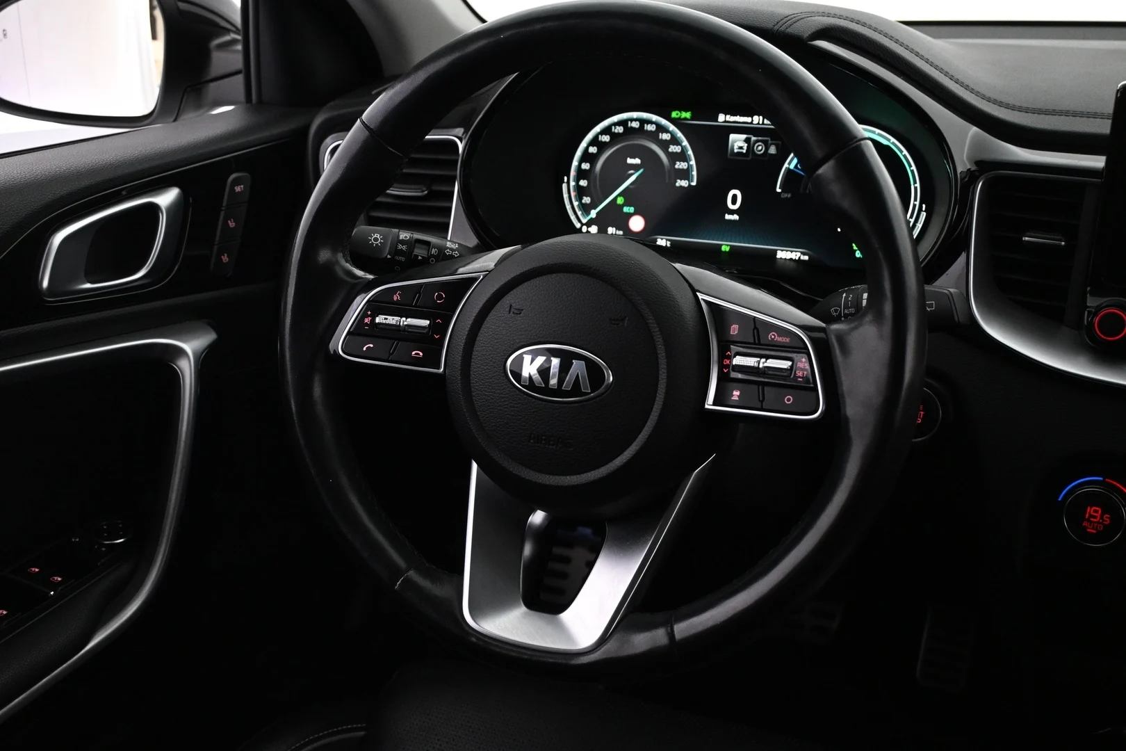 Car Image - 3LZ75KXE67KjWyX74ImFdJ