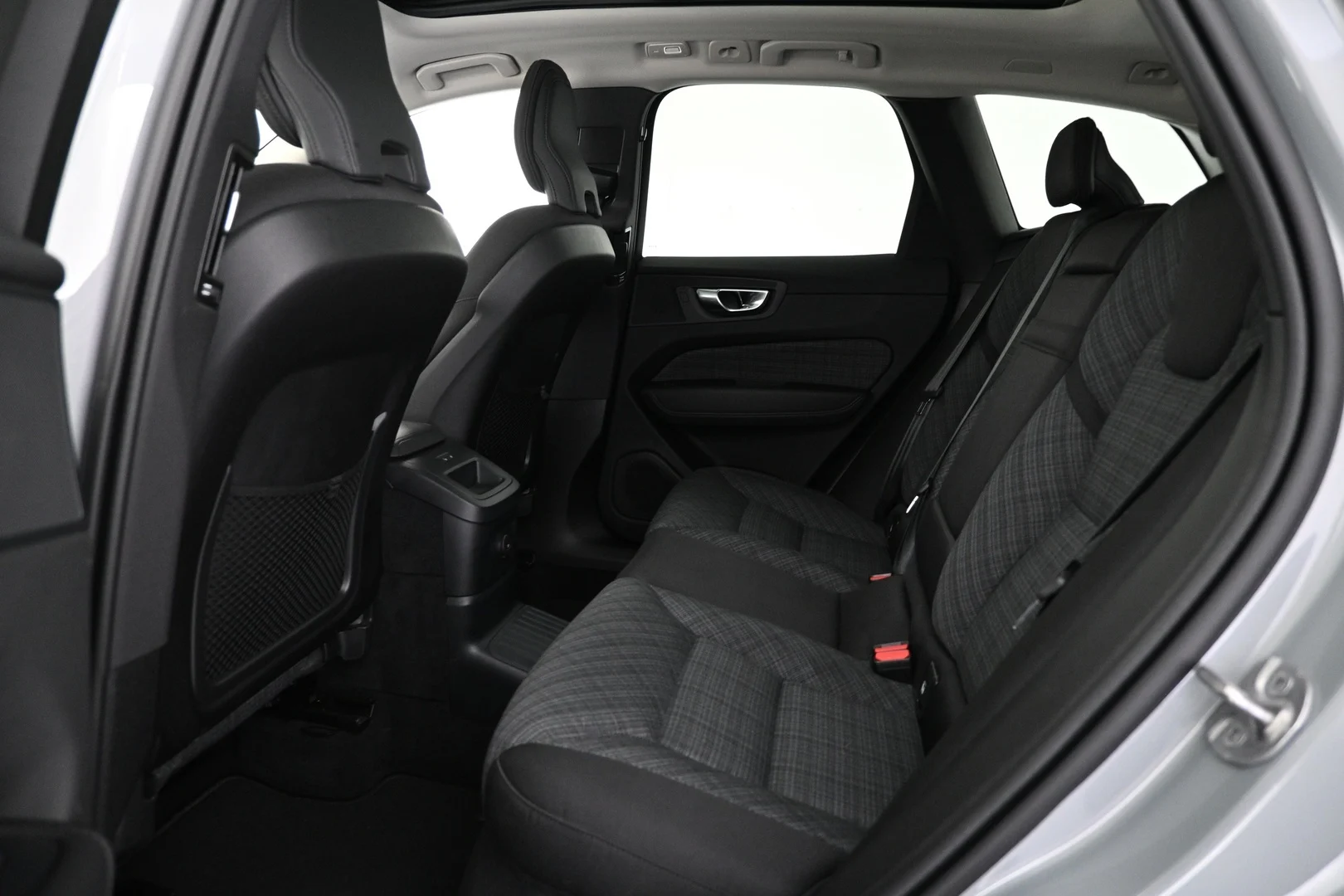 Car Image - 1kuGecWPpTaPvgw10X8Mge