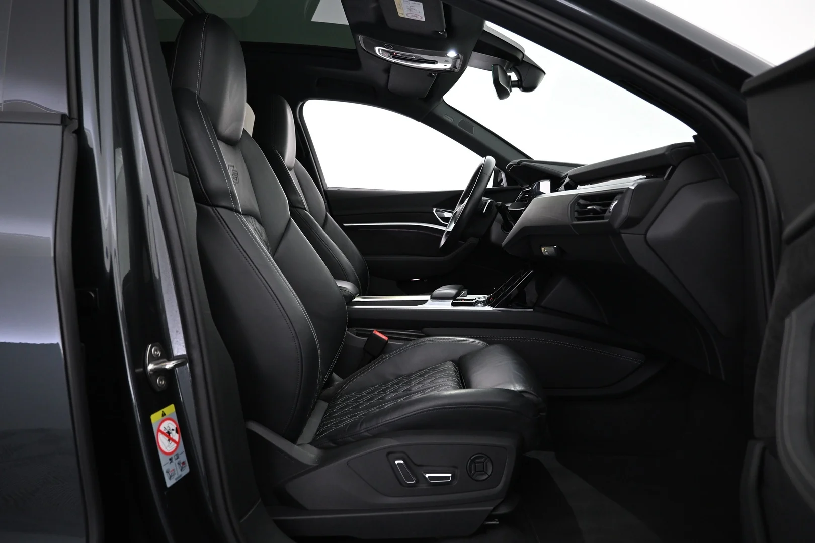 Car Image - 53EJk85fKzs2i62ZgNqfWo