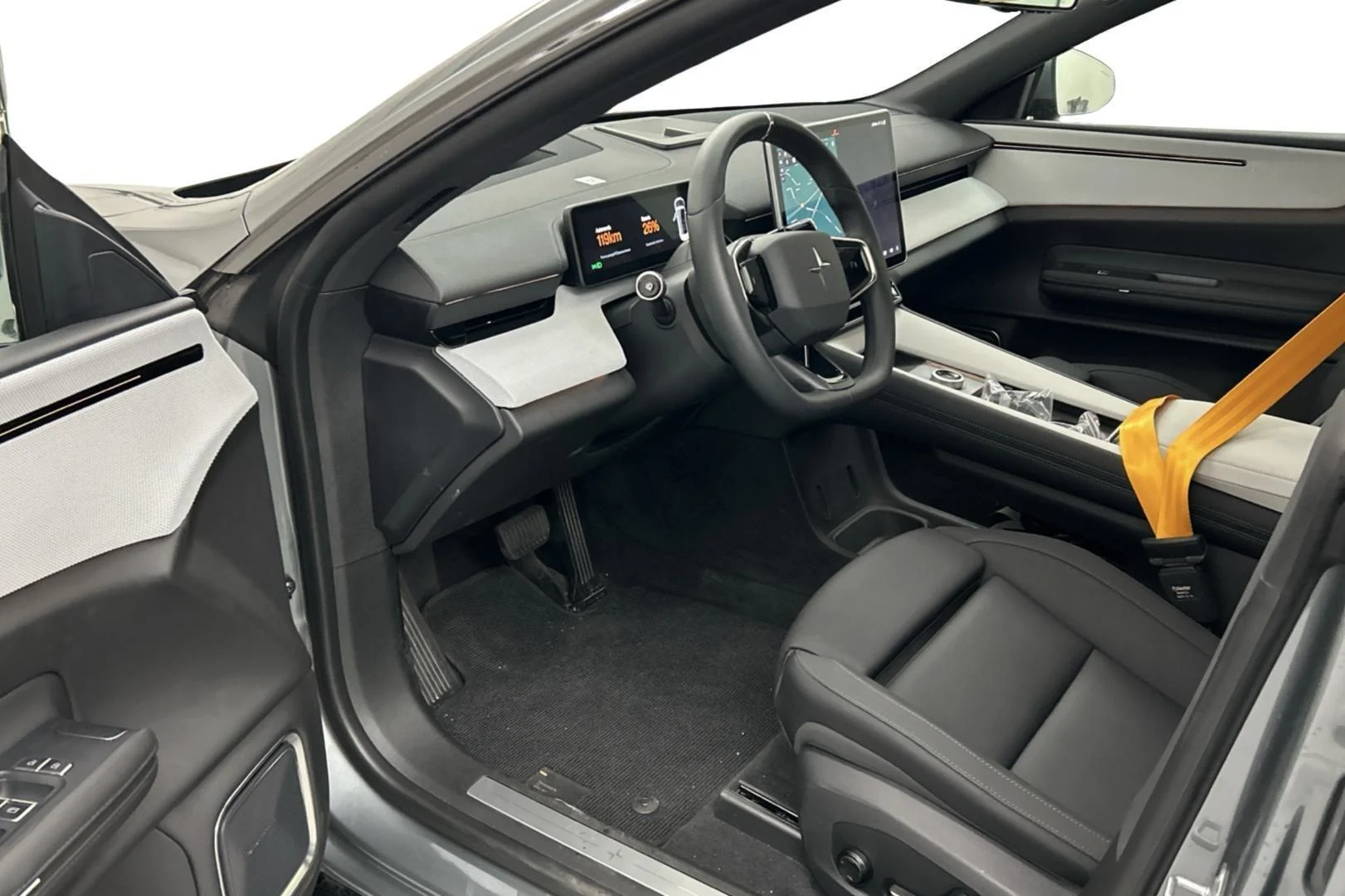Car Image - 21pvFej8uYi3SOrrjX1WwC