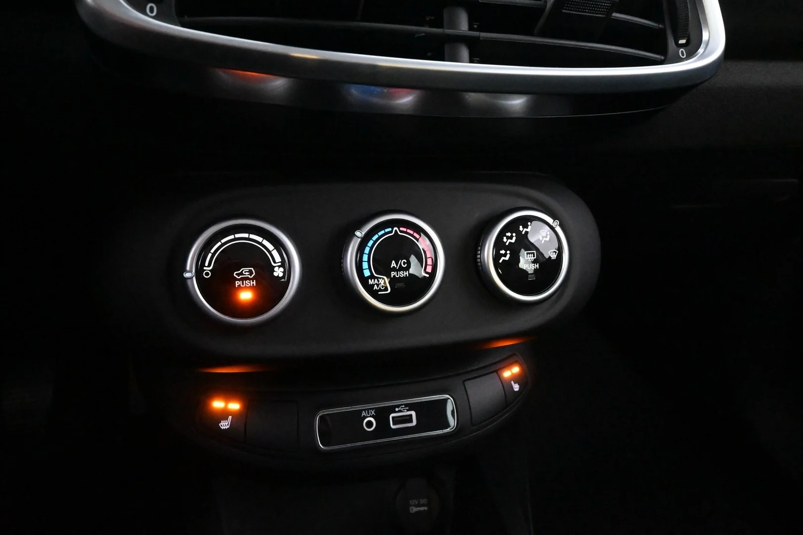 Car Image - 3WFms9UNNLzDfQb3NTgTZH