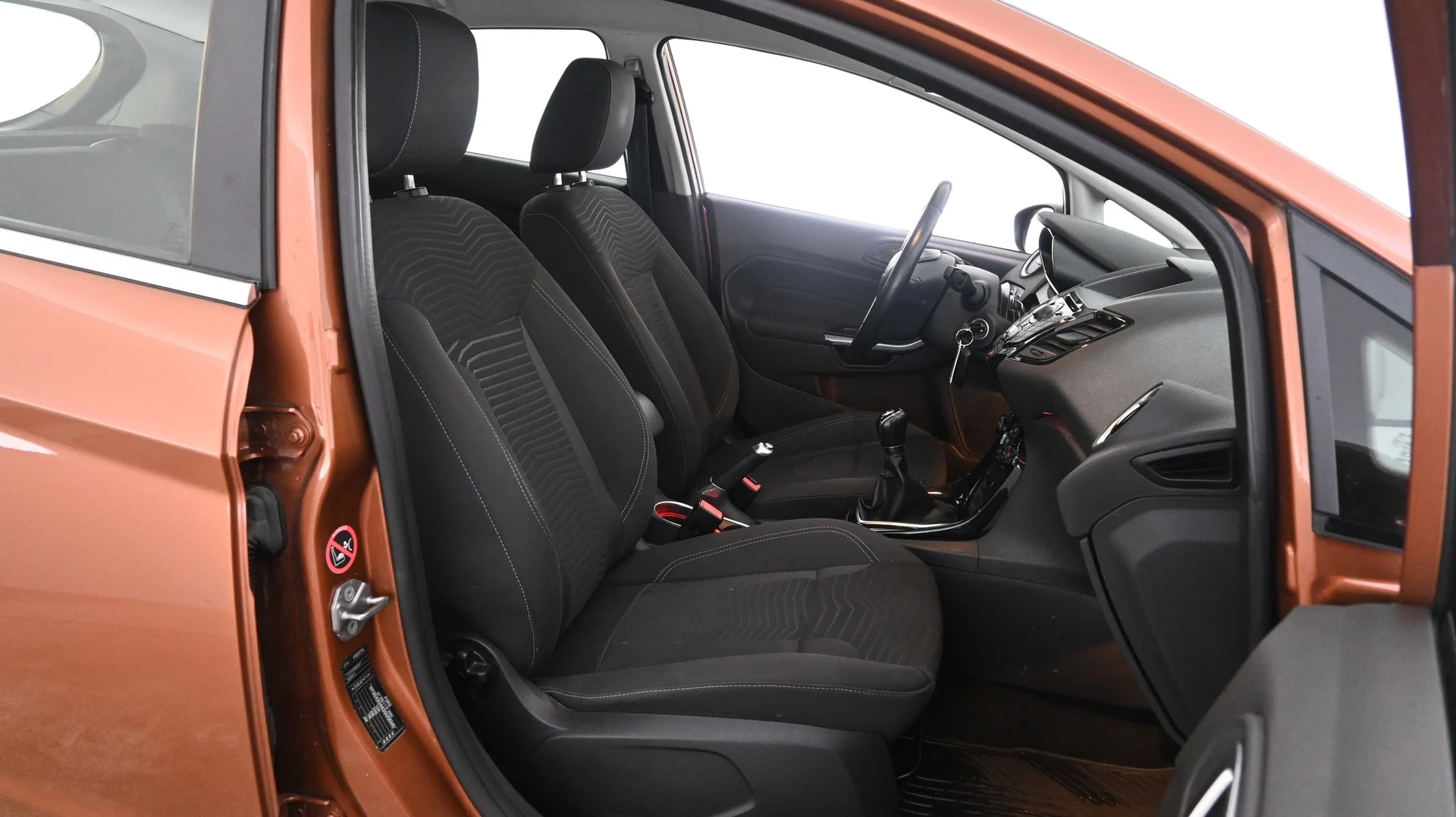 Car Image - jpNwPXKuBlpNTH0cZU3xm