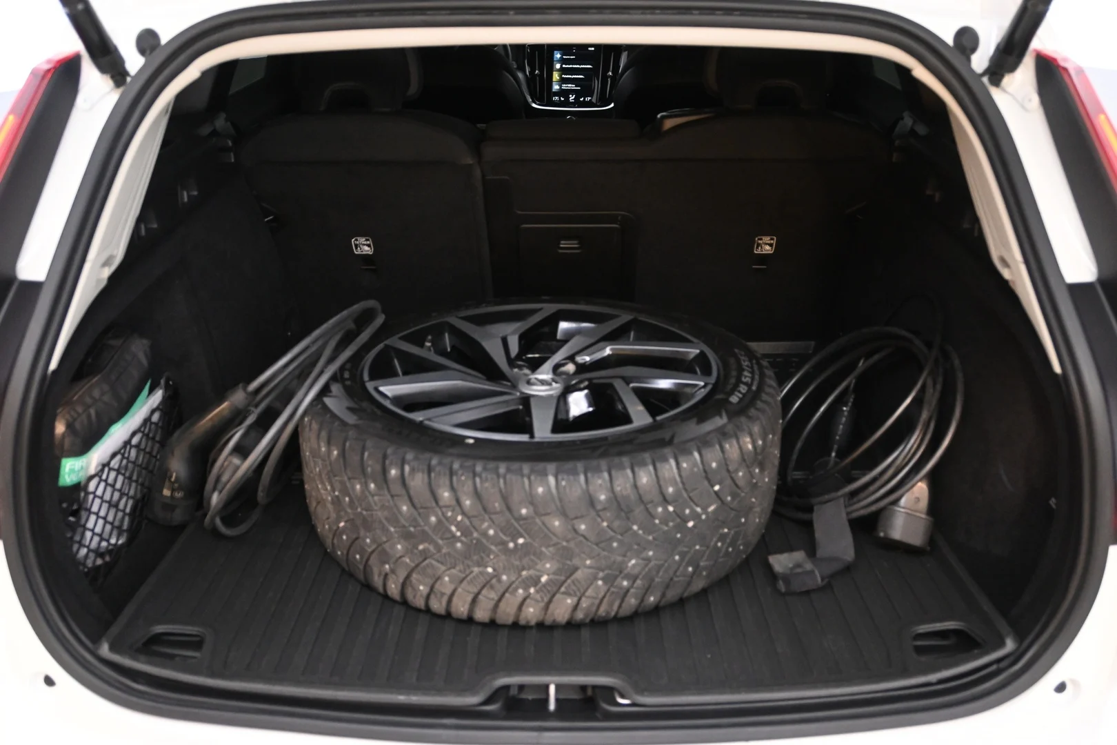 Car Image - 6cEpxLSPrag9v1Fby66fuq