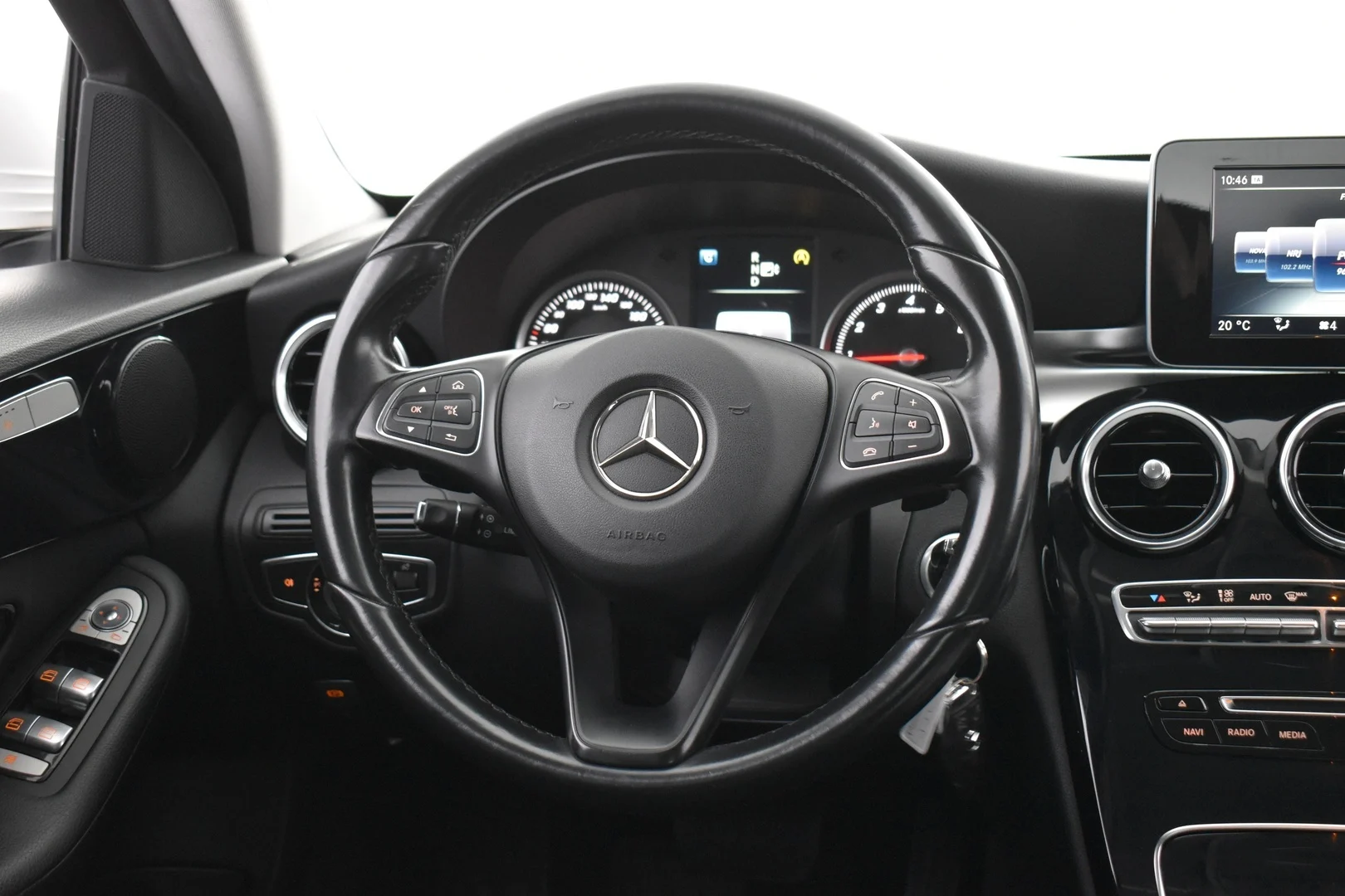 Car Image - 5zXV0ftXn8tpbfGHPld6o7
