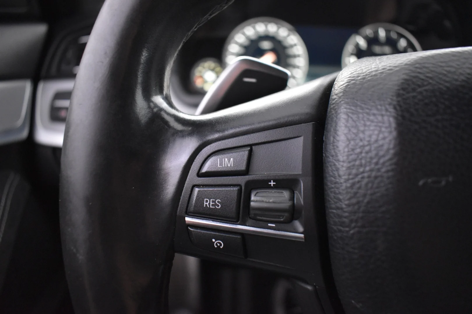 Car Image - 3172T9BsNg4KlSpvFFIU5x