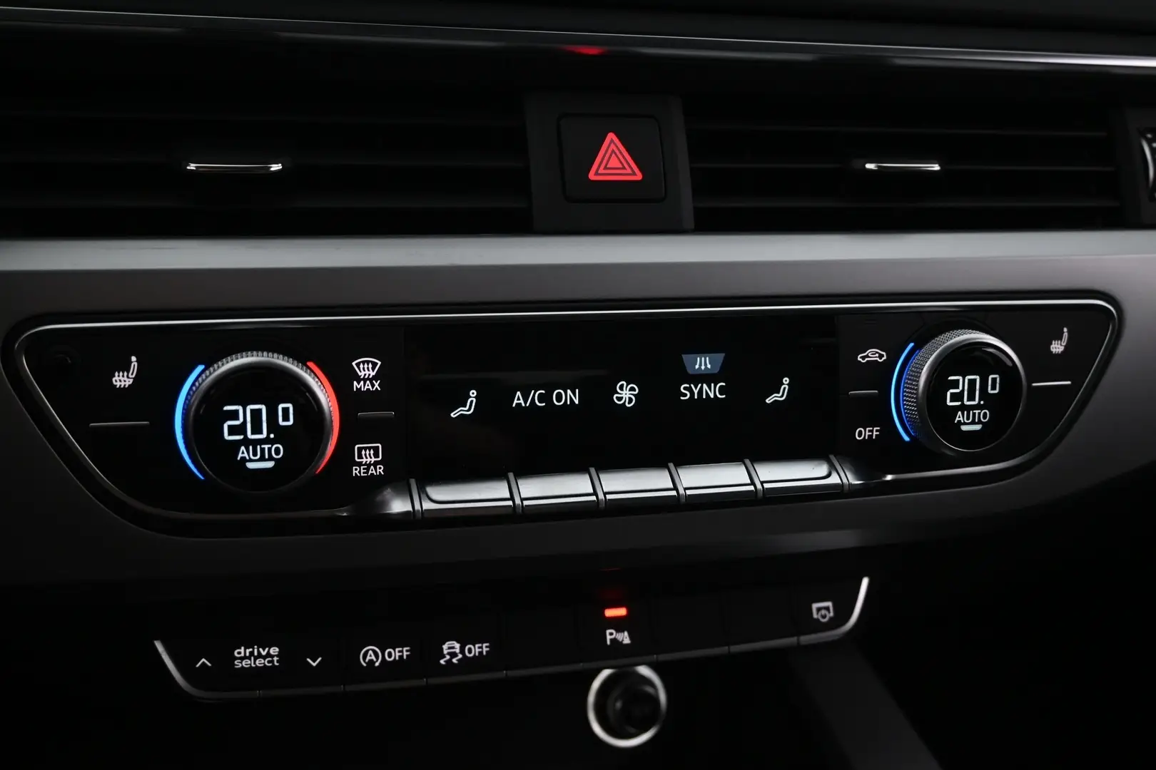 Car Image - 6u8tszWH7CVRVhg9nFHfzb