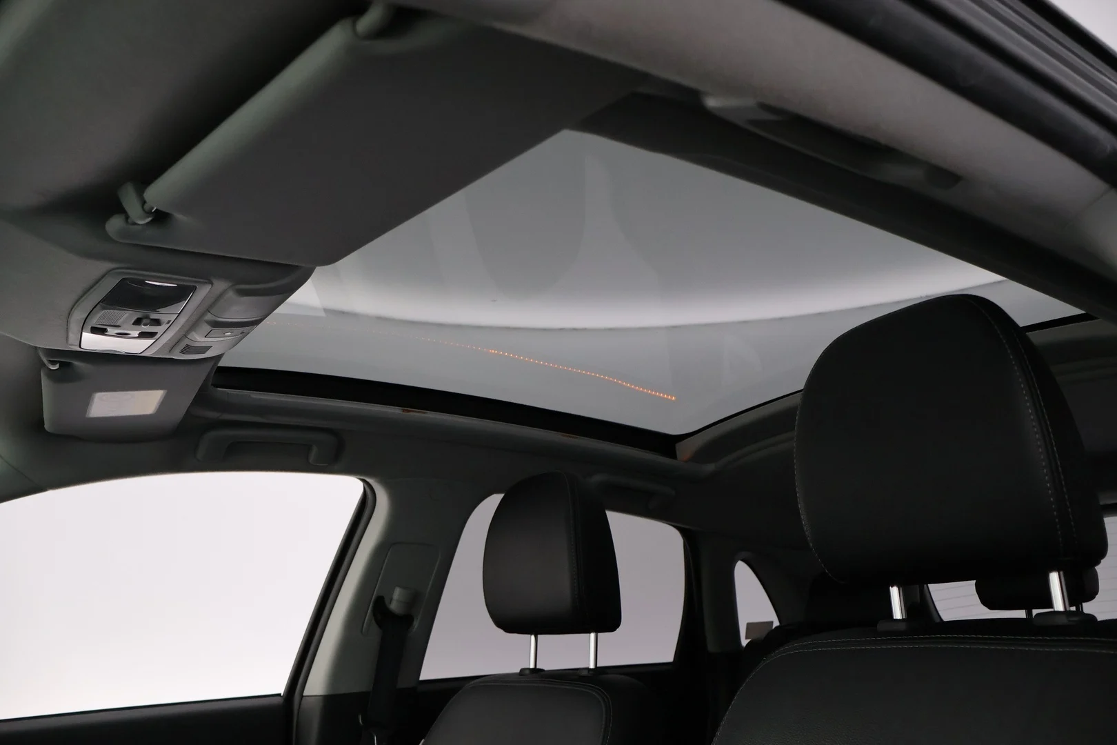 Car Image - 6IneTSD9YvD5Xv2S57RMSB