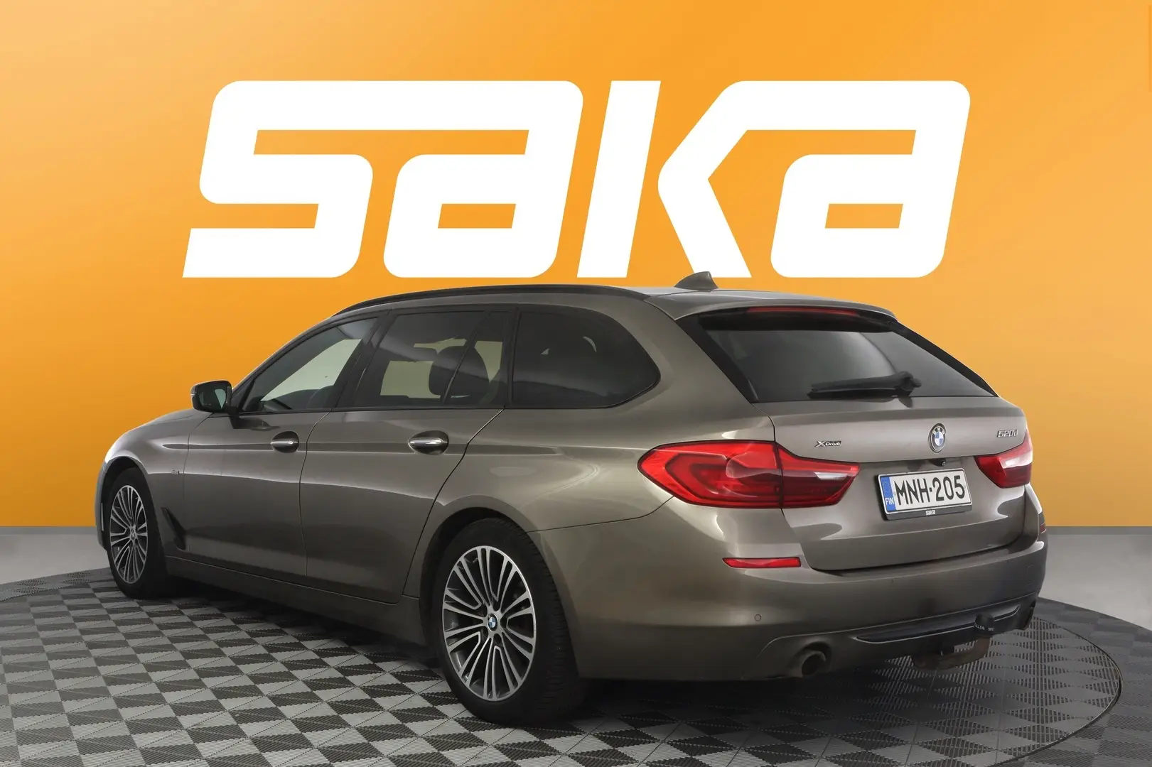 Car Image - 3BNxCmFfUFrczdYpAF295Y