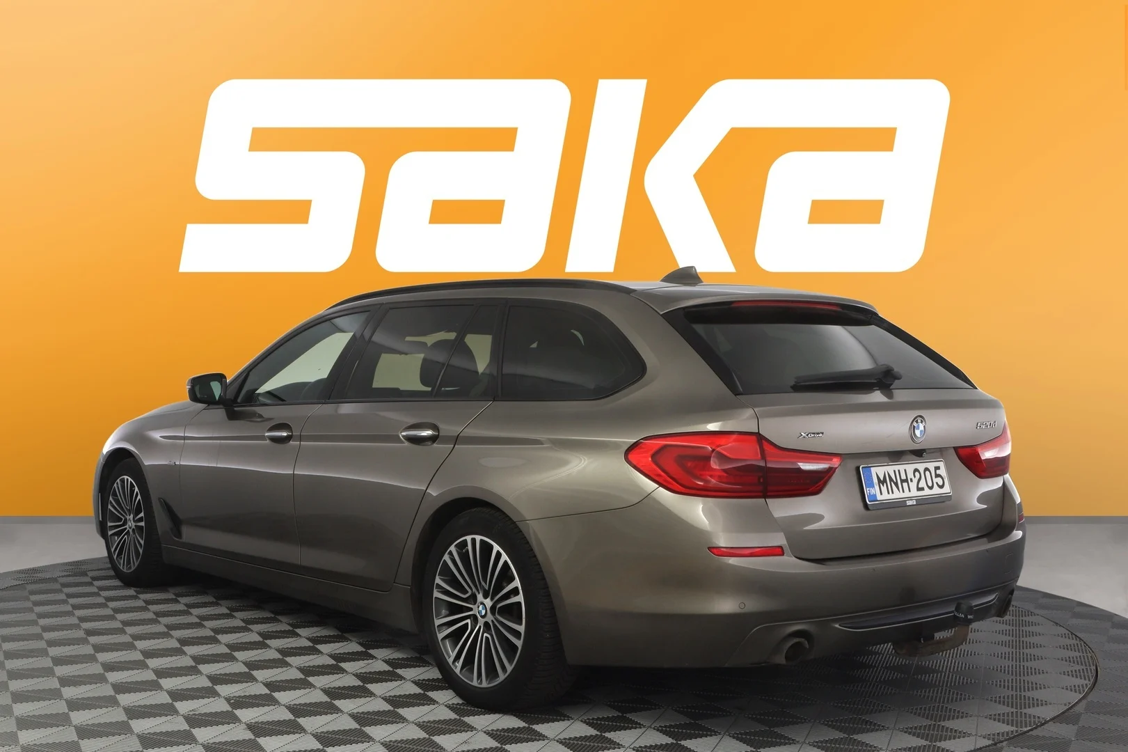 Car Image - 3BNxCmFfUFrczdYpAF295Y