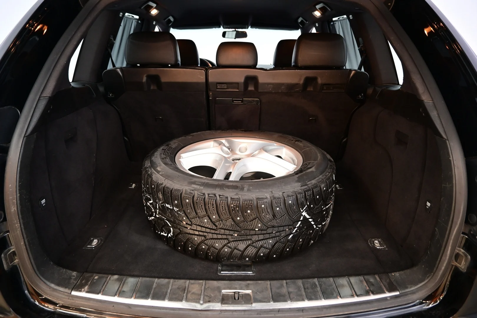 Car Image - 5co5kGxVIQPb78cTVSU48X