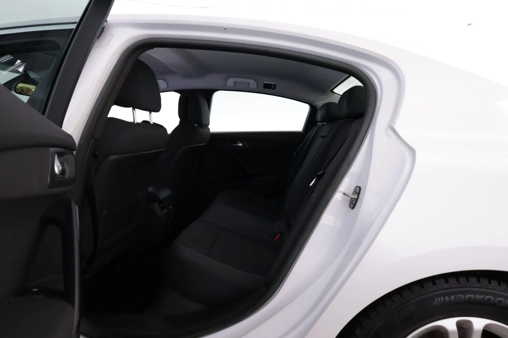 Car Image - 2rutqAn32AlBPOEljUgGSe