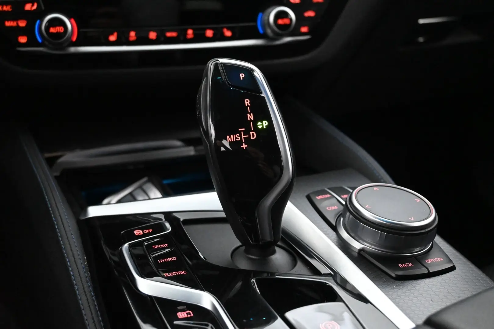 Car Image - 2o1gCc1g2a1InX1EMw4ngK