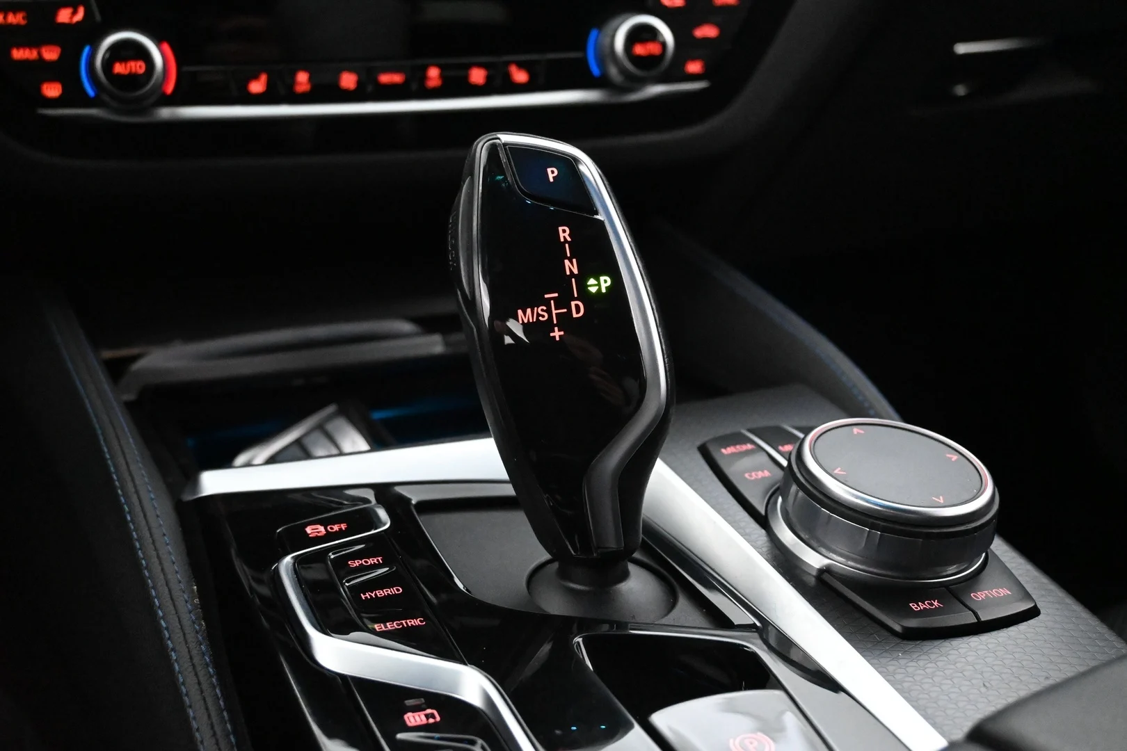 Car Image - 2o1gCc1g2a1InX1EMw4ngK