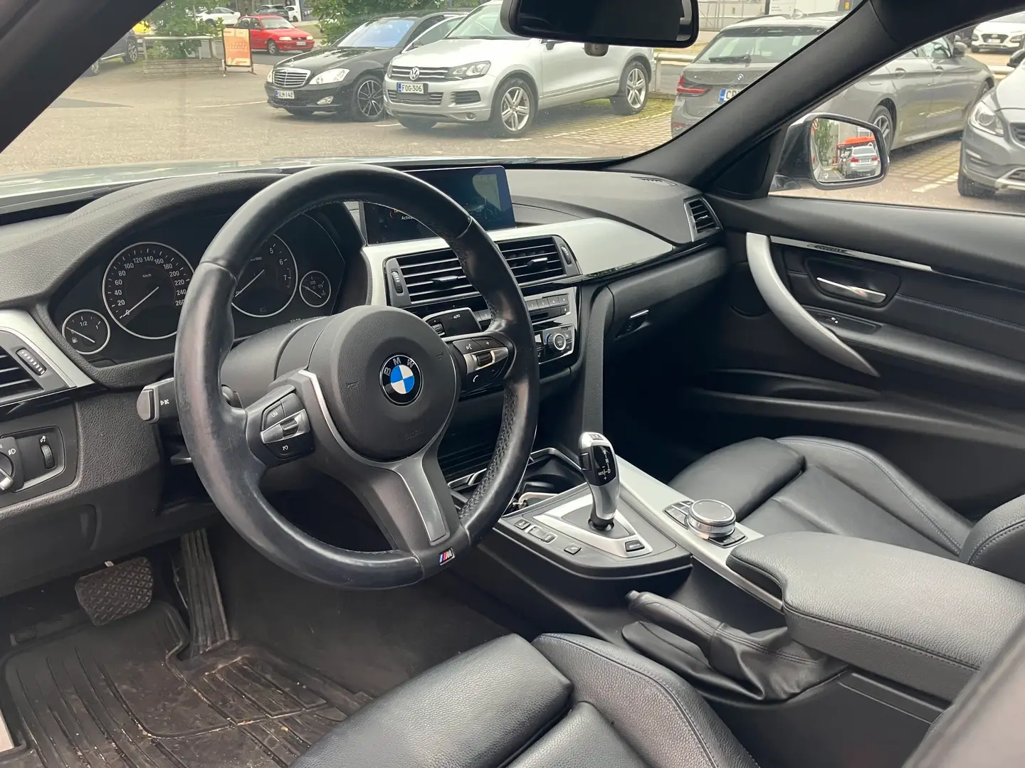 Car Image - 2jSuG5JF1K2S8AQTpXl4lJ