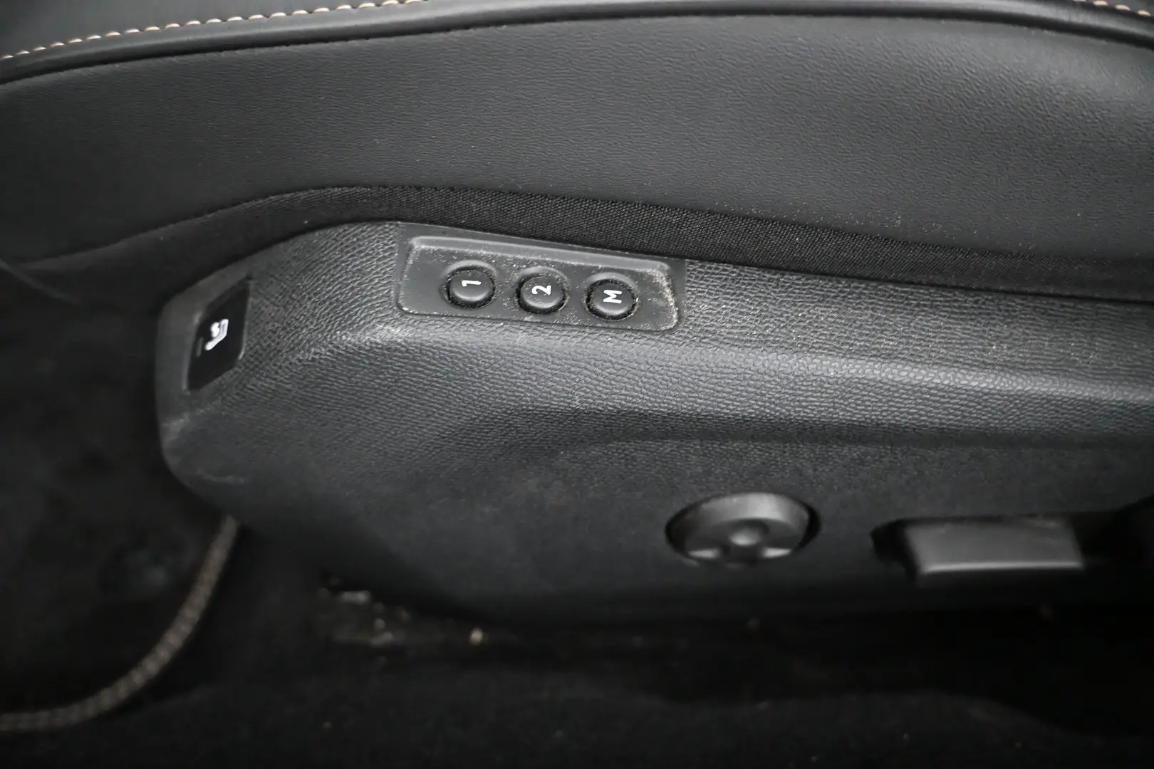 Car Image - 6yn69QwIVBZNQzr3Ewh0hU