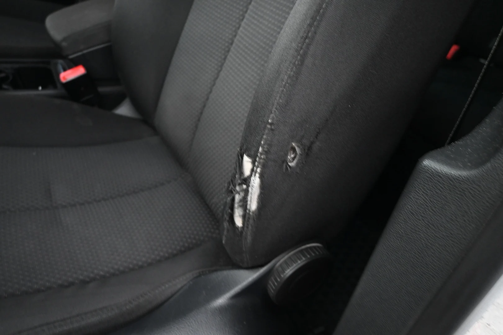 Car Image - yvekOTwZHCWzkVJs0PqxD