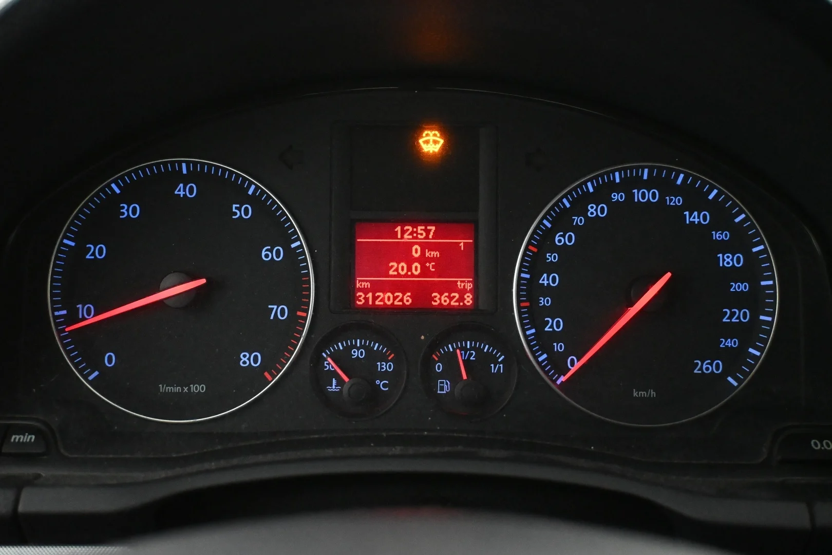 Car Image - 2cYOklEwwFe5wyV6qcwJ7y