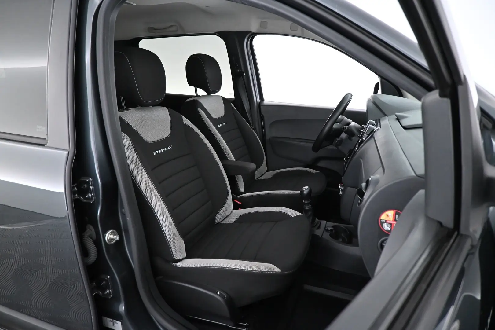 Car Image - UyXAJwbFZK1TP1A7i8STV