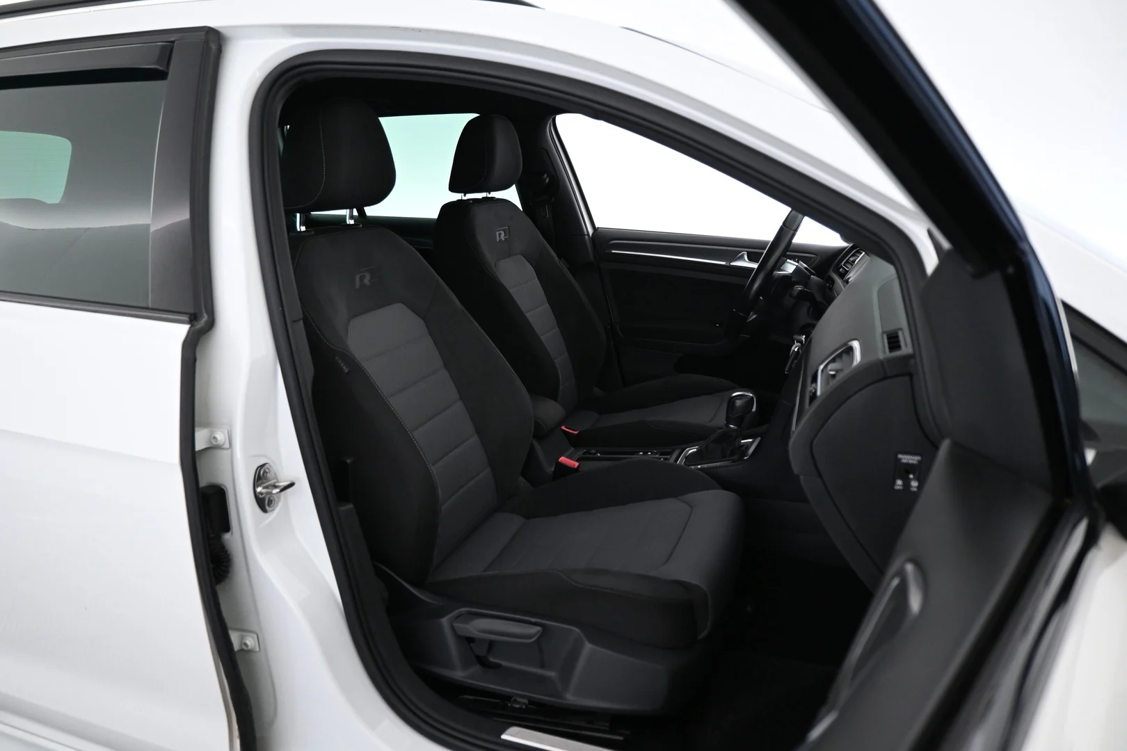 Car Image - PC1rrhGDRJF0bYNdlVeUk