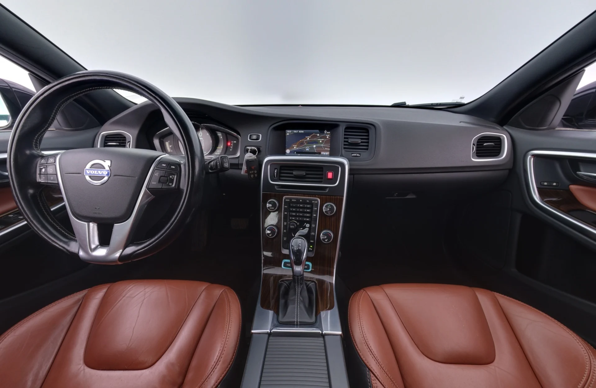 Car Image - 7uHthGtySFWjzgeGJTLOfK