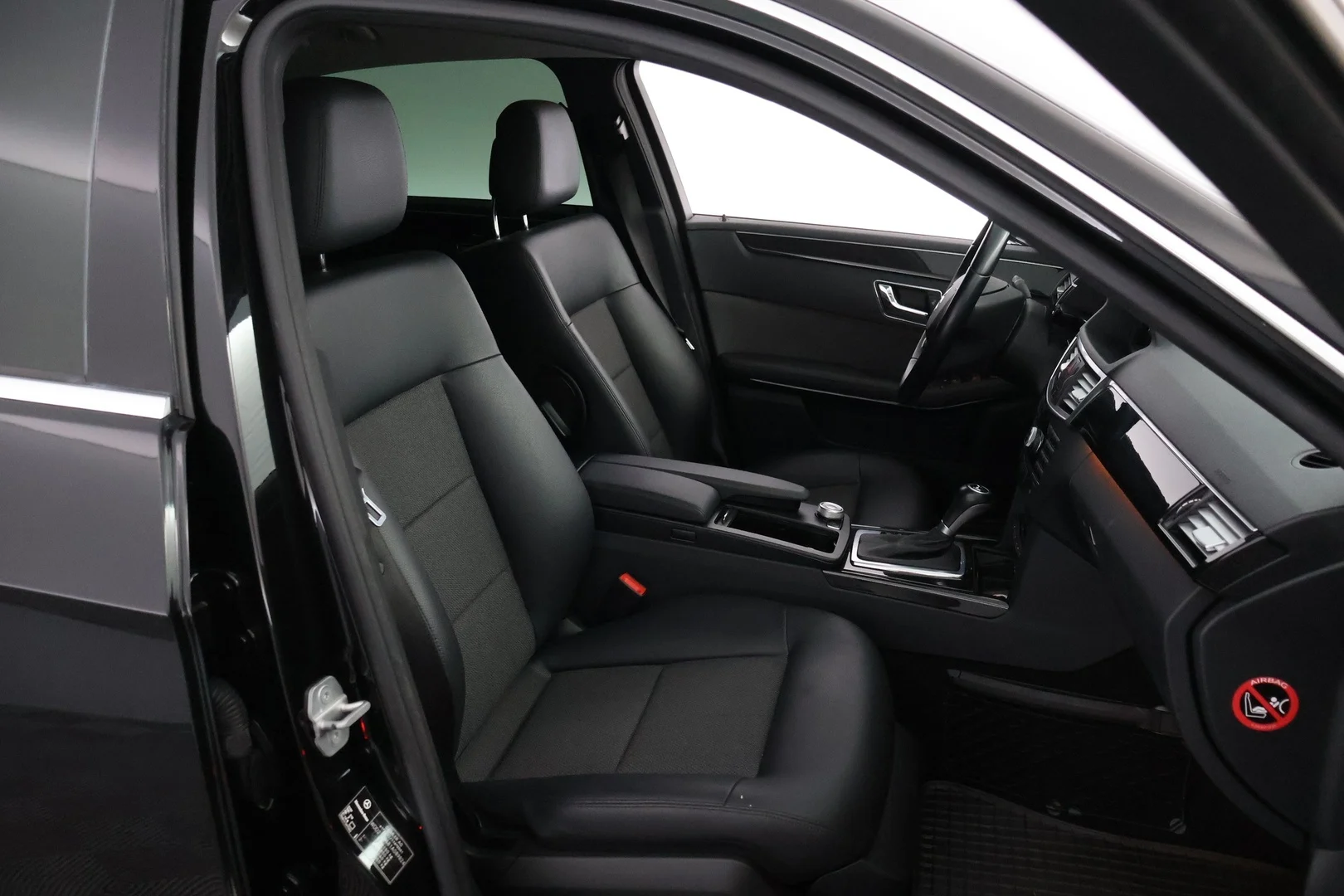 Car Image - 30kWC50iPk6TROSFGlEKcZ