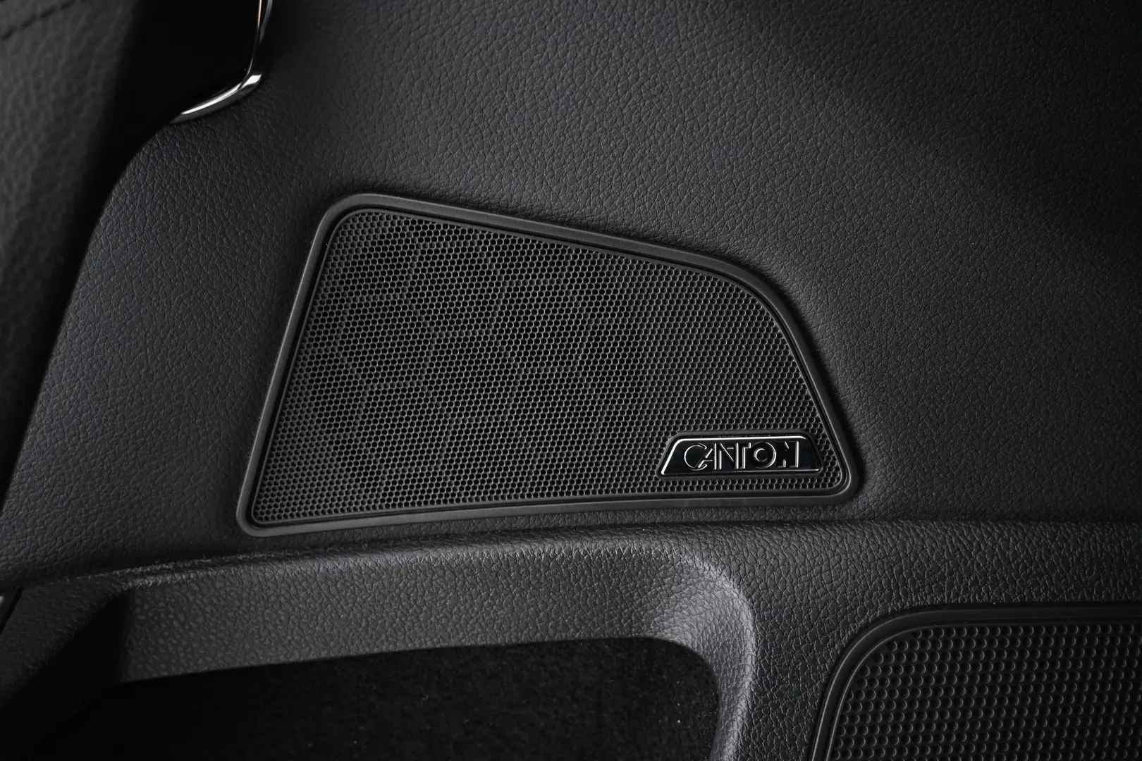 Car Image - 1mRM6aVx5eEYs2MTcgbr3T