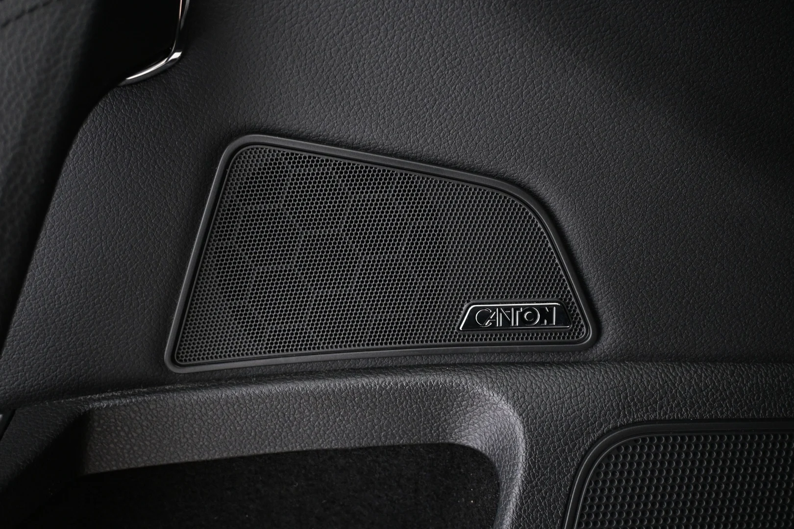 Car Image - 1mRM6aVx5eEYs2MTcgbr3T