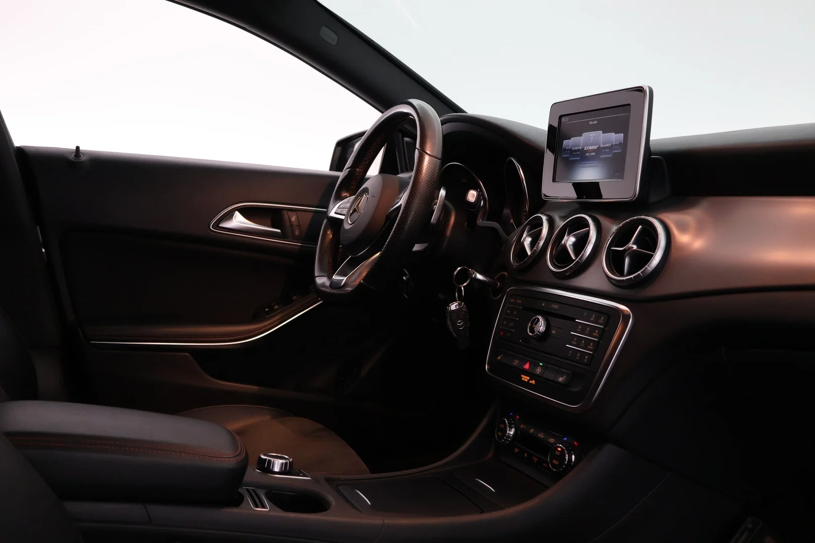 Car Image - W919zS8GT9S4TUlCk6U7i