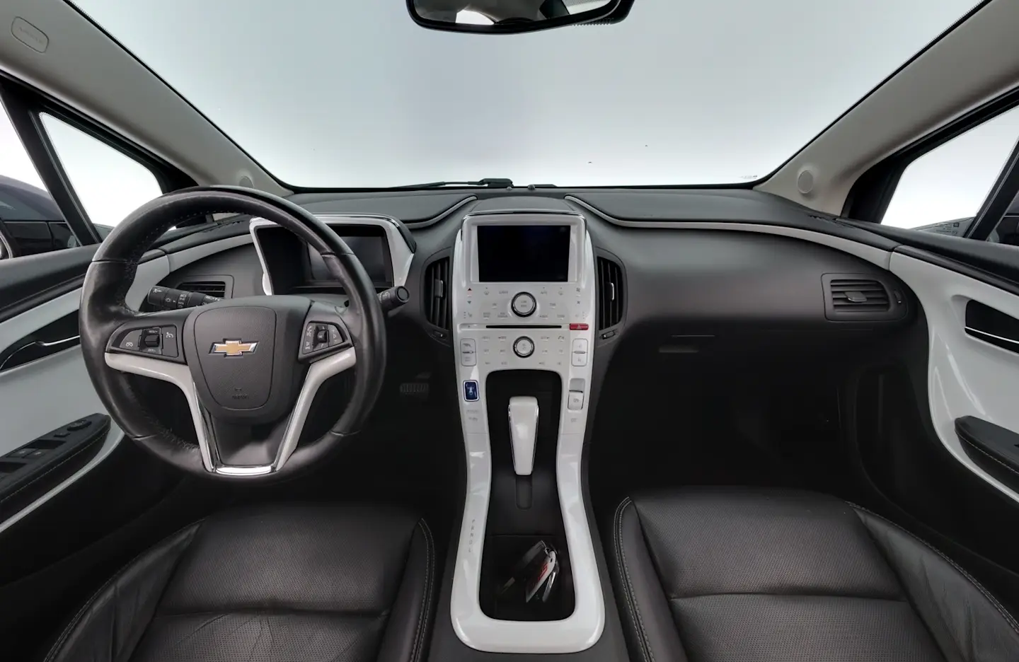 Car Image - 4WYf66vOo9XGFezRqtRTK2