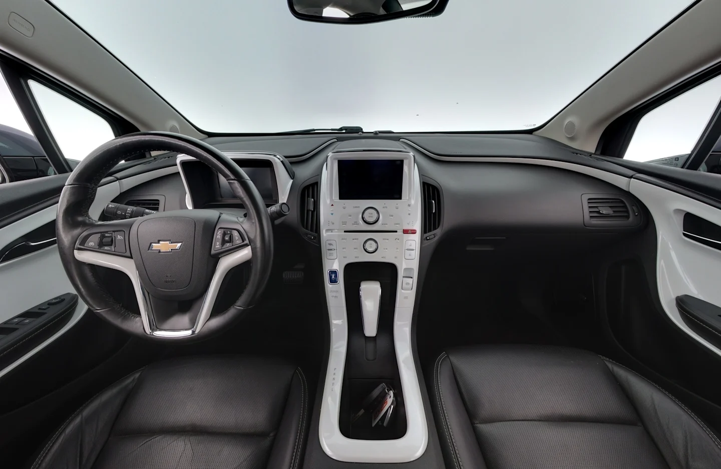 Car Image - 4WYf66vOo9XGFezRqtRTK2
